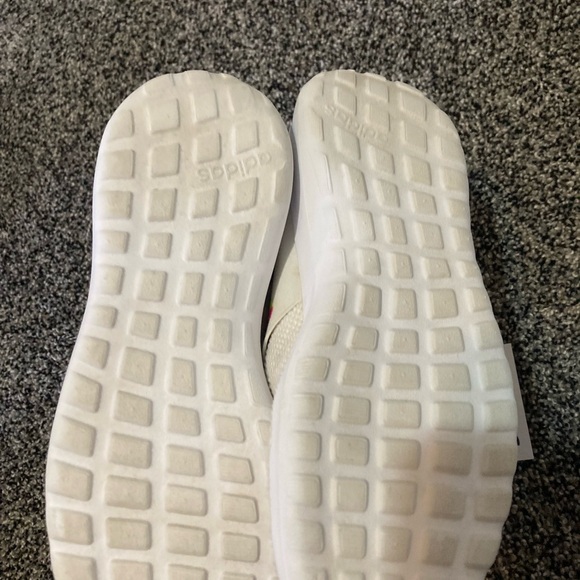 Adidas girls size 3 - Picture 2 of 3